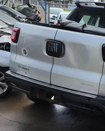 Fiat Toro Freedom 2.0 MultiJet Turbo, ano 2017/2018, no pátio da Demolidora Santo Antônio