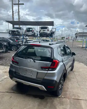 Honda WR-V, ano 2021, no pátio da Demolidora Santo Antônio