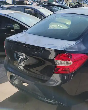 Ford Ka Sedan SE 1.5 16V Sigma, ano 2018, no pátio da Demolidora Santo Antônio
