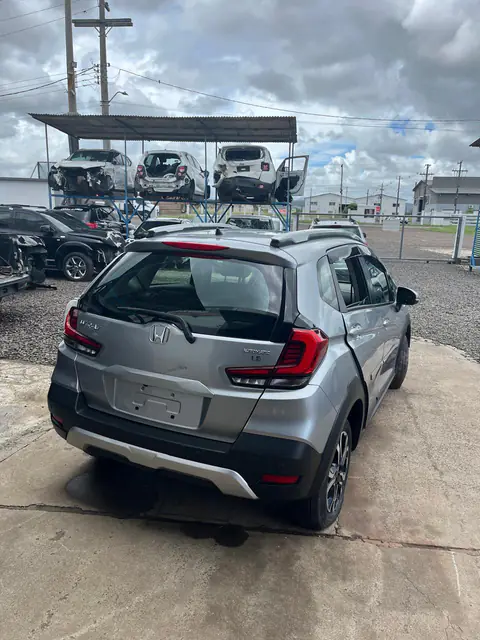 Honda WR-V 2021 no pátio da Demolidora Santo Antônio