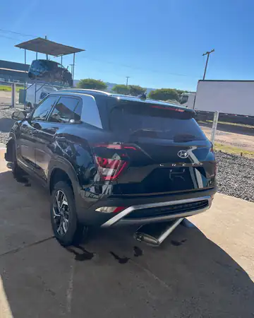 Hyundai Creta 1.0 Turbo, ano 2024, no pátio da Demolidora Santo Antônio